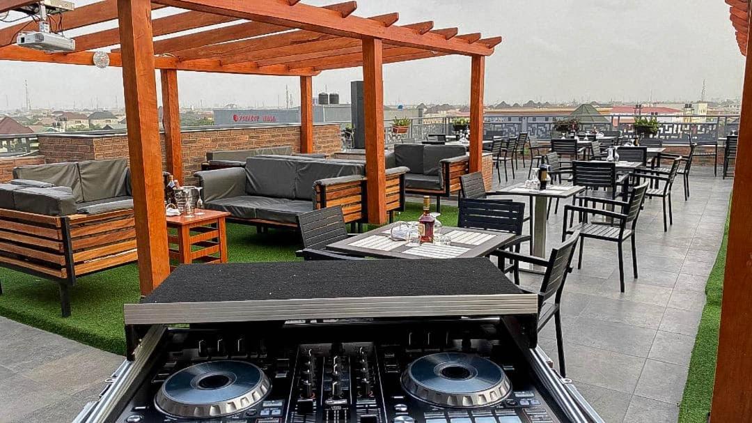 Perfecto La Villa Hotel And Suites 拉各斯 外观 照片