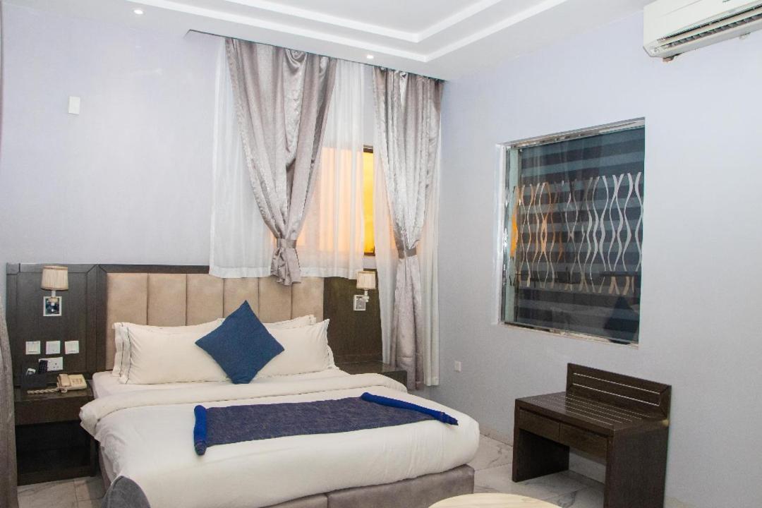 Perfecto La Villa Hotel And Suites 拉各斯 外观 照片