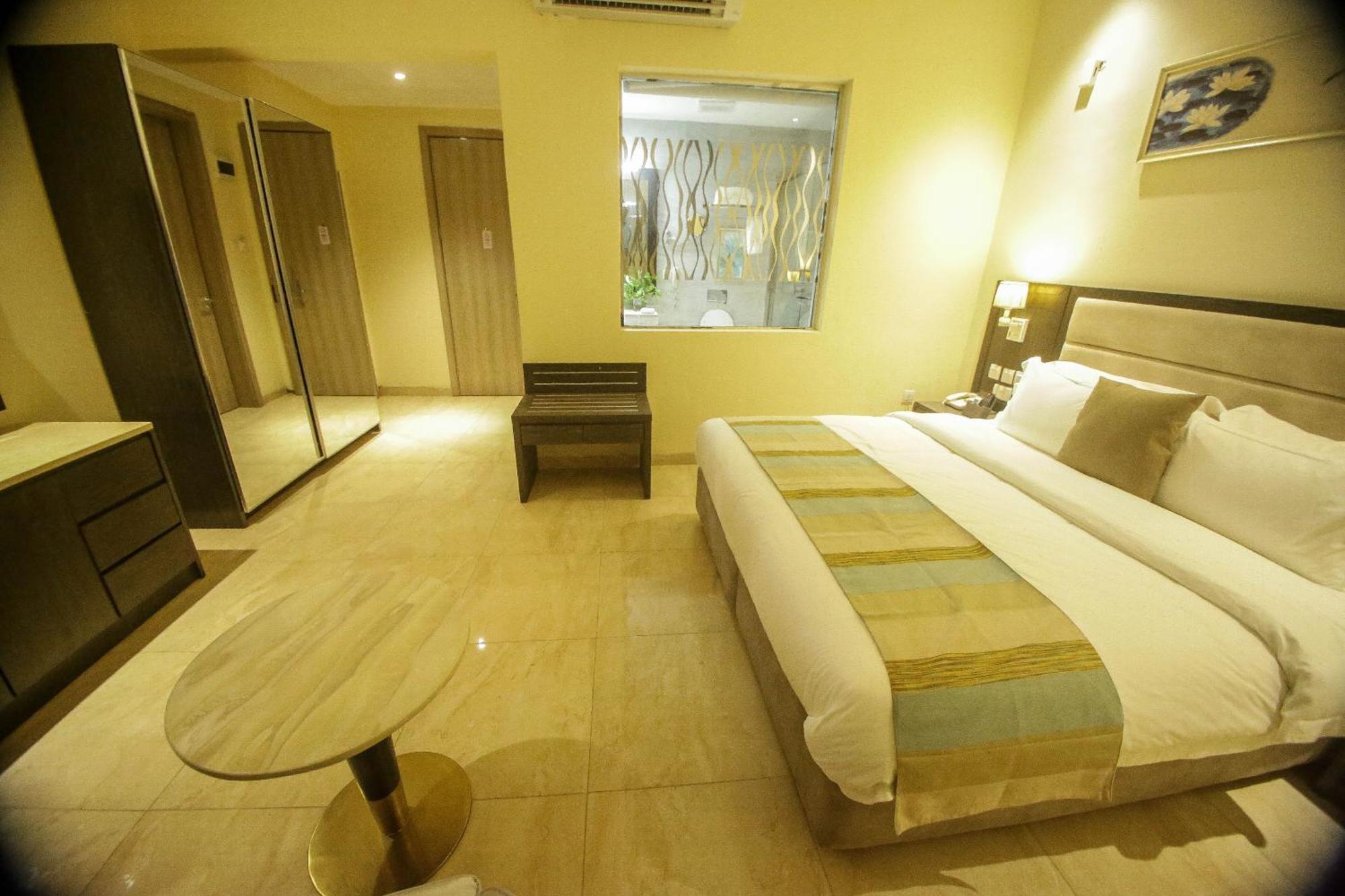 Perfecto La Villa Hotel And Suites 拉各斯 外观 照片