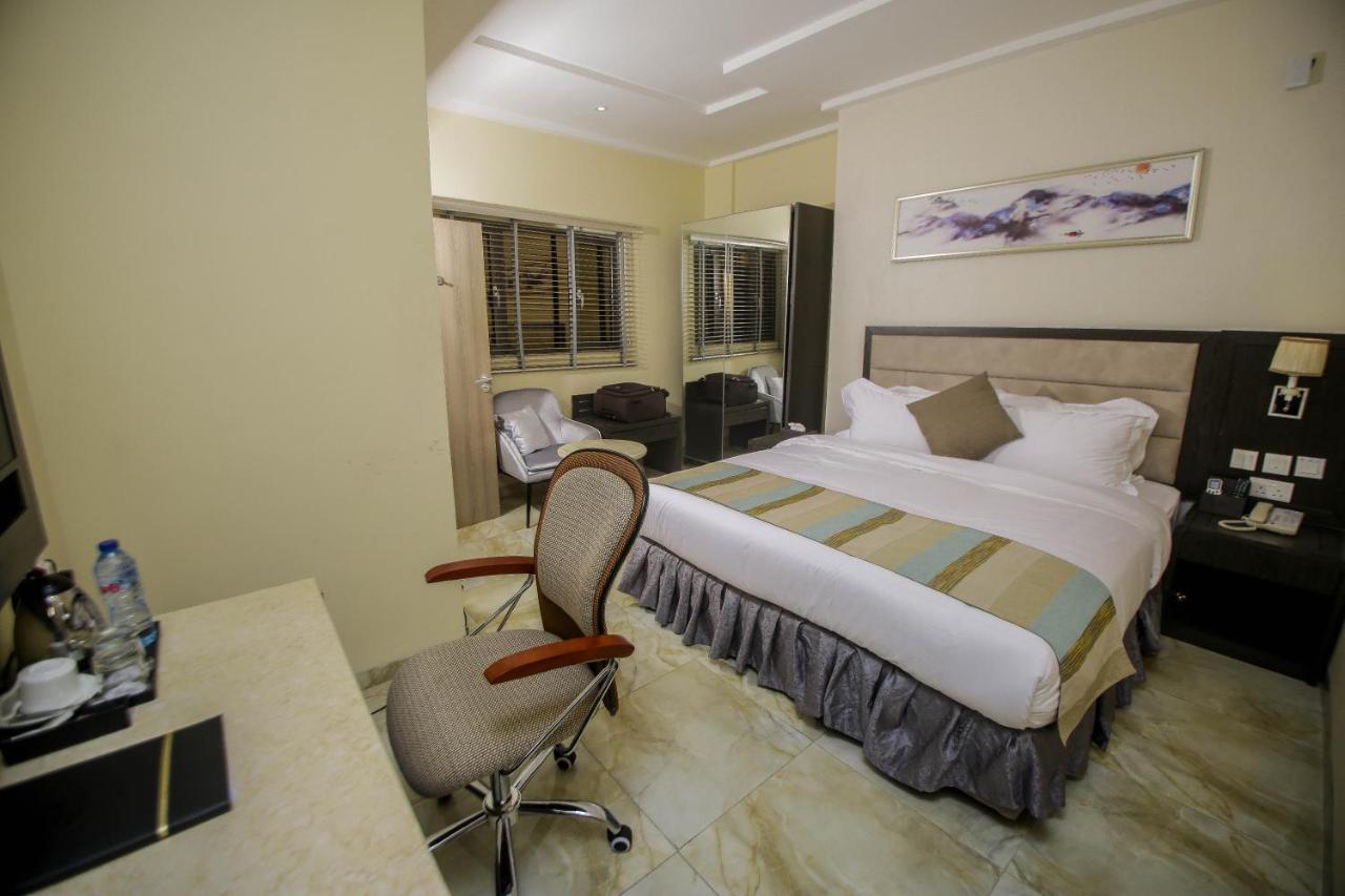 Perfecto La Villa Hotel And Suites 拉各斯 外观 照片