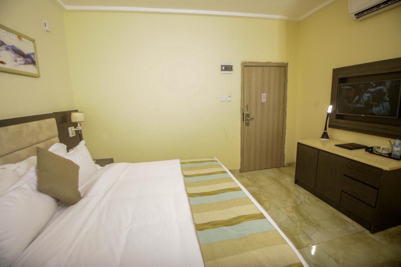 Perfecto La Villa Hotel And Suites 拉各斯 外观 照片