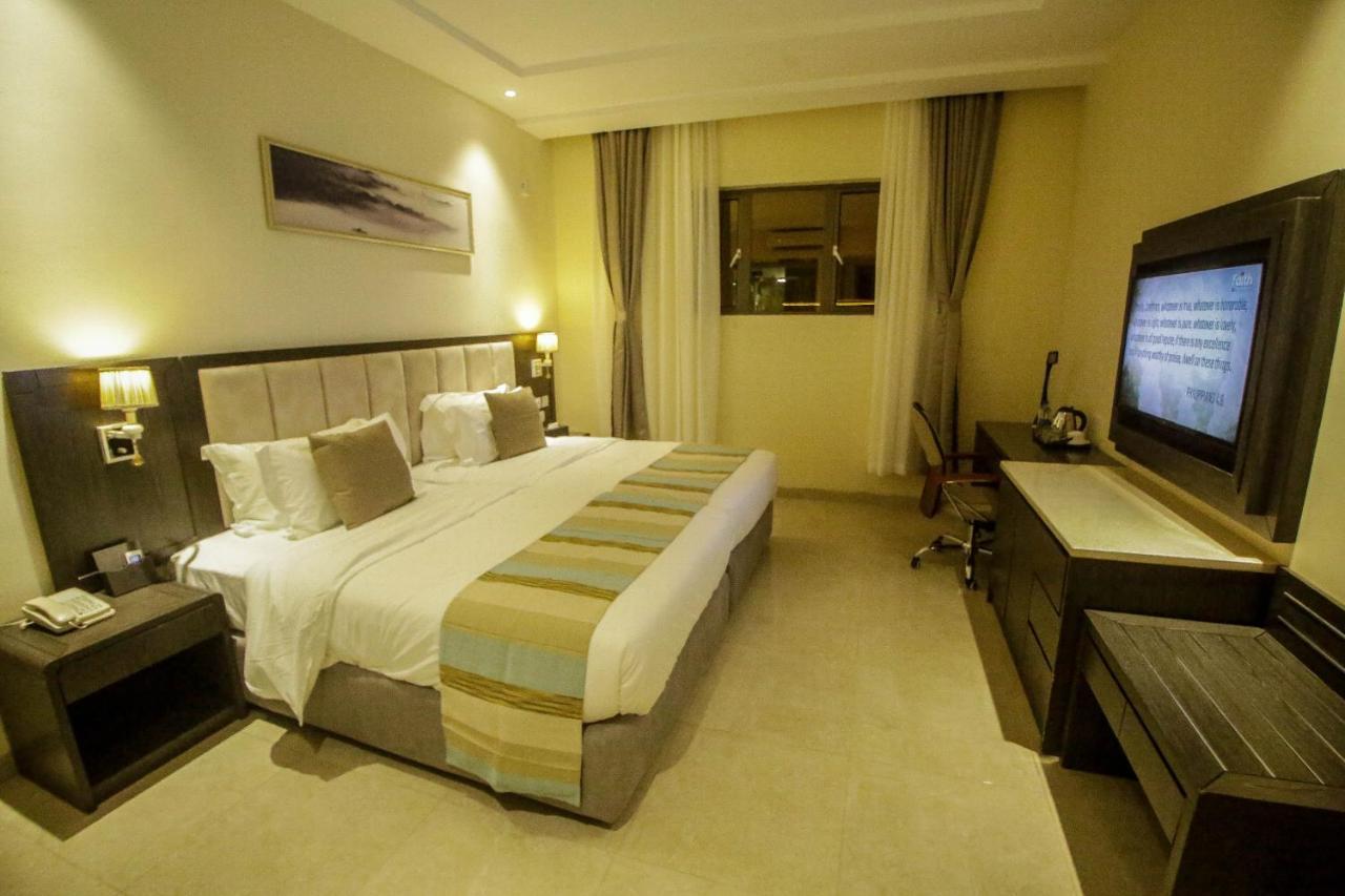 Perfecto La Villa Hotel And Suites 拉各斯 外观 照片